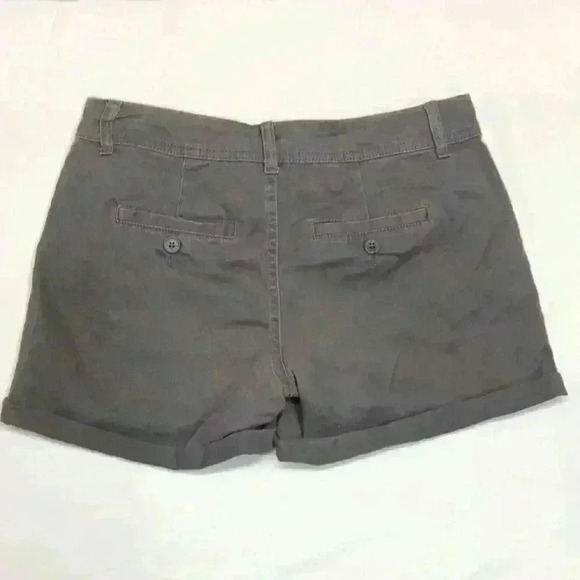 Maurices size 2 shorts - Picture 2 of 2